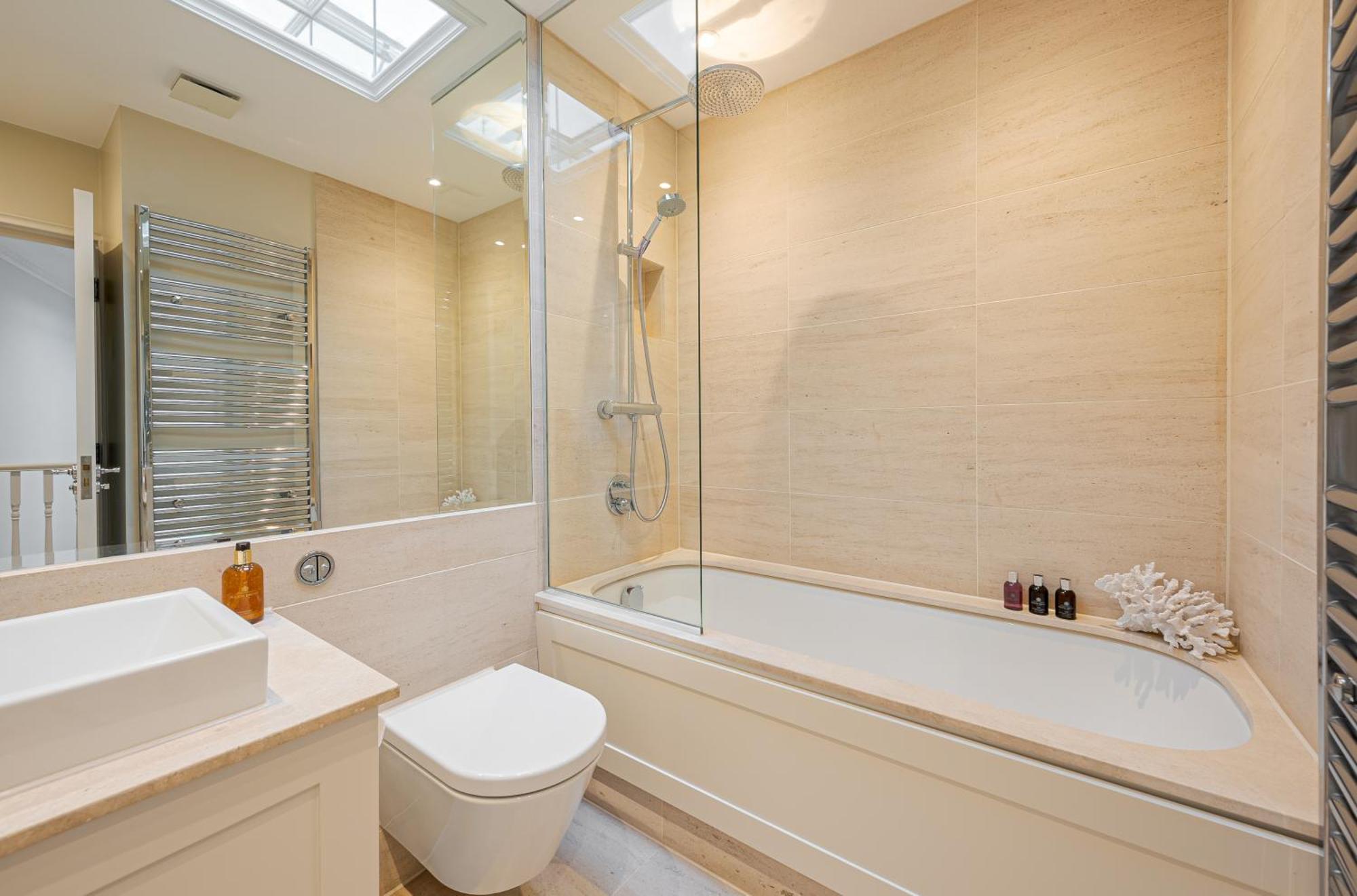 Modern 3 Bedroom Luxury House With Garage In Central Londra Esterno foto